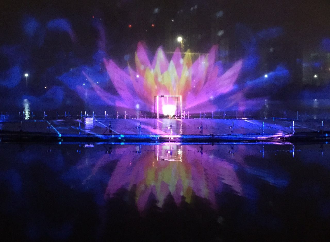 湖南常德&nbsp; 河街4D霧森光影秀《夢(mèng)回穿紫河》